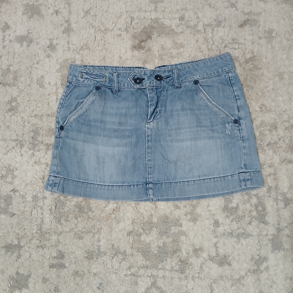 American Eagle Vintage Blue Denim Mini Skirt ~ Size 4